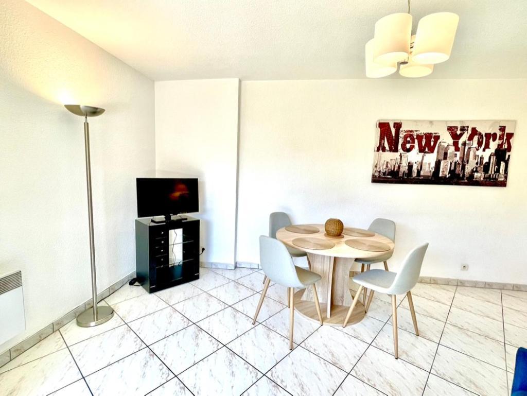Appartamento Charmant Rez De Jardin - 900M Plage De Pontaillac Royan Esterno foto