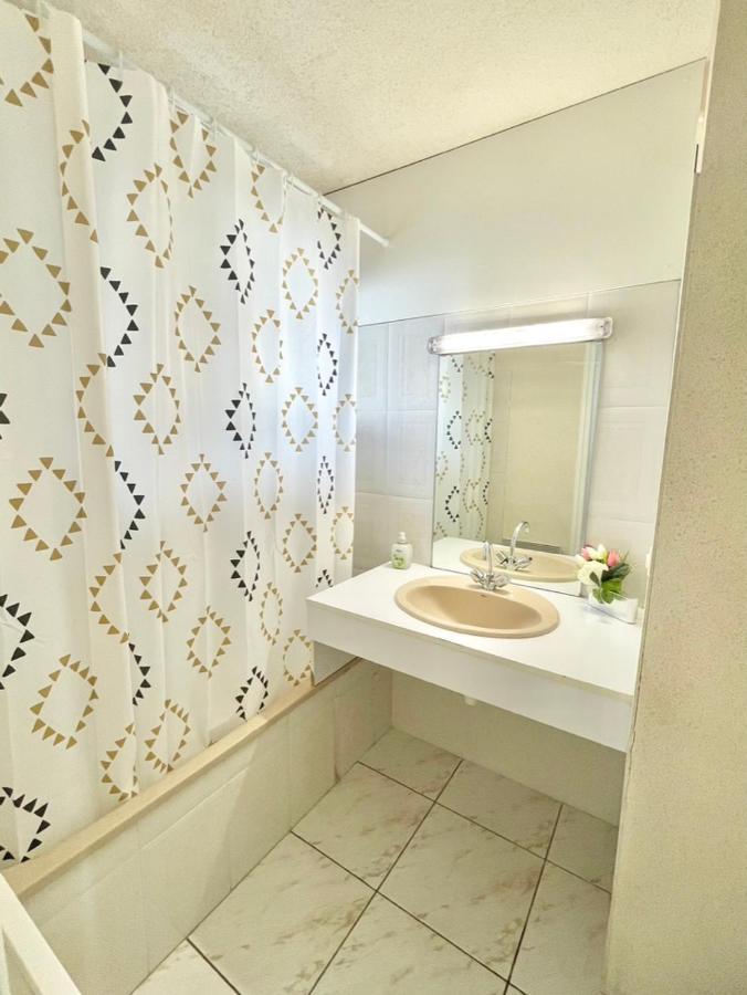 Appartamento Charmant Rez De Jardin - 900M Plage De Pontaillac Royan Esterno foto