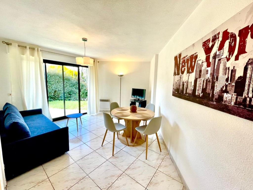 Appartamento Charmant Rez De Jardin - 900M Plage De Pontaillac Royan Esterno foto