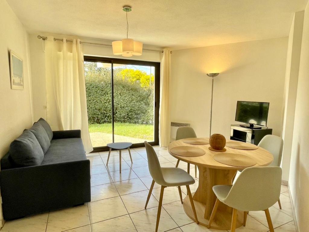 Appartamento Charmant Rez De Jardin - 900M Plage De Pontaillac Royan Esterno foto